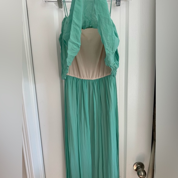 Flowy Maxi Dress - Picture 2 of 6